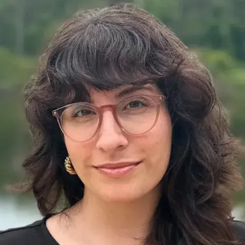Stephanie Hohlios